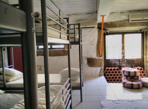 Dans L'atelier Hostel