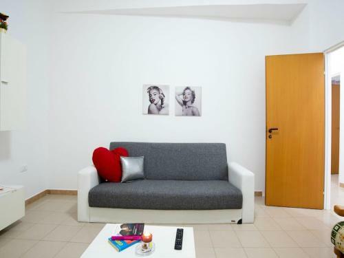 Rural Holiday Home In Bosco Rotondo With Terrace