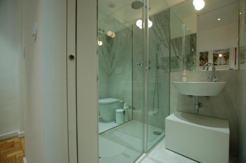 Downtown Cathedral Apartment
