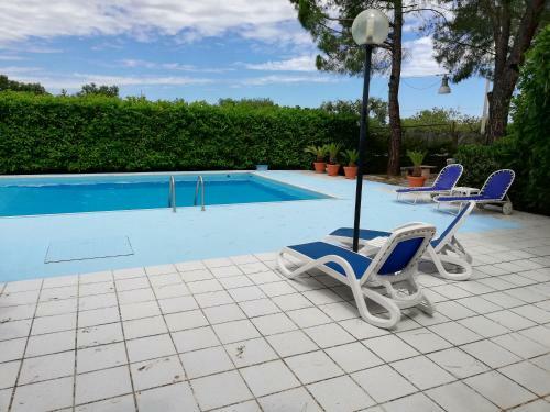 Hostal Paradiso In Campagna