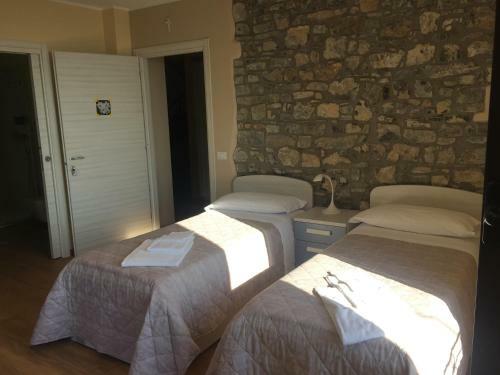 Hostal Residence La Canonica