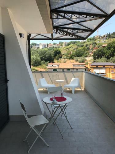 Hostal Civico 27