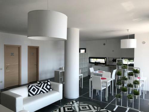 Hostal Civico 27