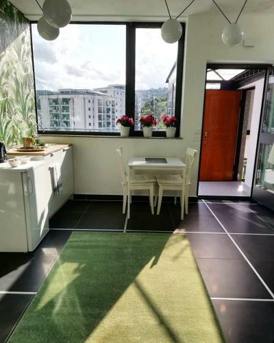 Hostal Civico 27