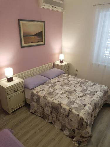 Apartments With A Parking Space Makarska - 16521