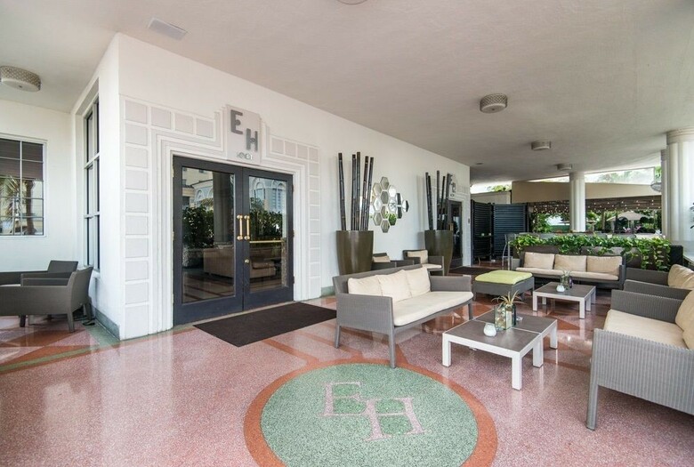 Essex House Hotel