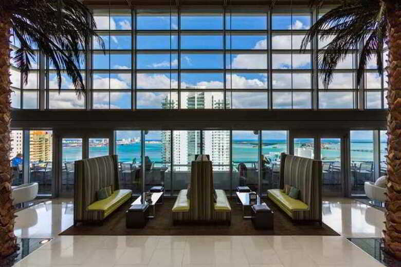 Hotel Conrad