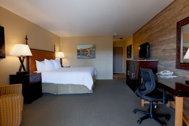 Hotel Riverside Inn