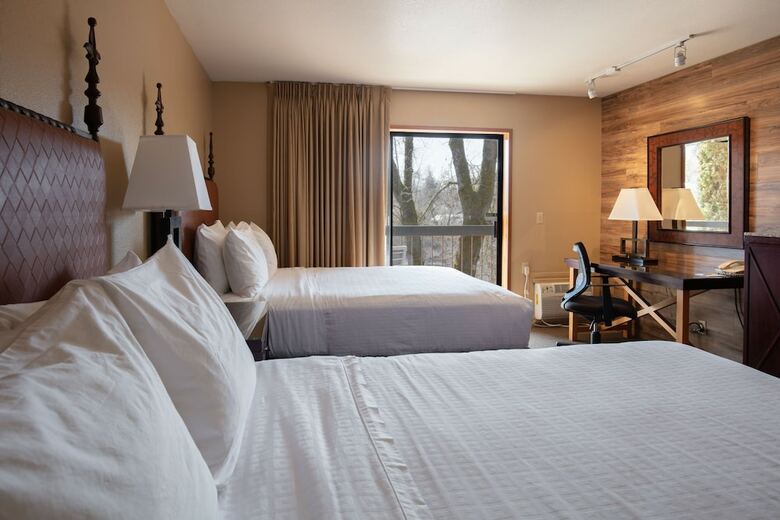 Hotel Riverside Inn