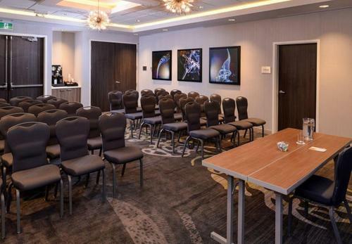 Hotel Courtyard By Marriott Saskatoon Airport