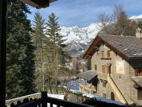 Comfortable Apartment In Courmayeur