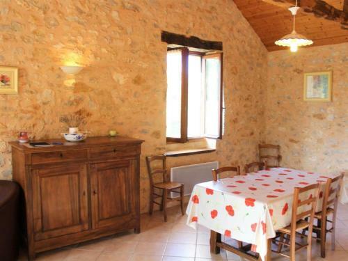 G�te Azerat, 4 Pi�ces, 6 Personnes - Fr-1-616-138