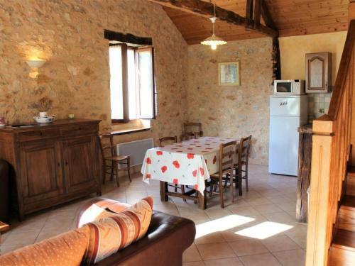 G�te Azerat, 4 Pi�ces, 6 Personnes - Fr-1-616-138