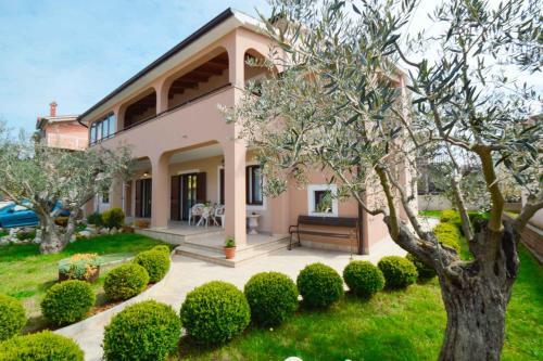 Apartment In Pula/istrien 17457