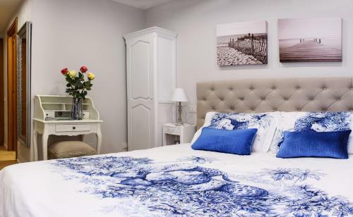 Hostal Lora Center Room
