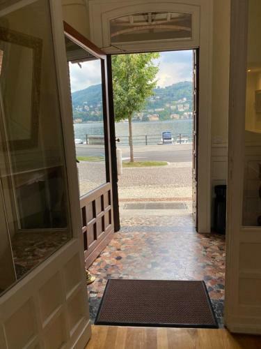 Lake View 9