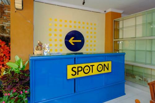 Spot On 2185 Hotel Elen