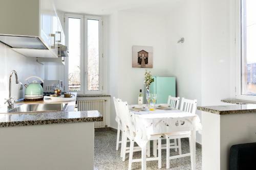 Lora Como Apartment