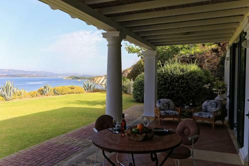Villa Rhoe