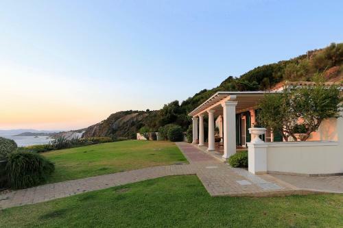 Villa Rhoe