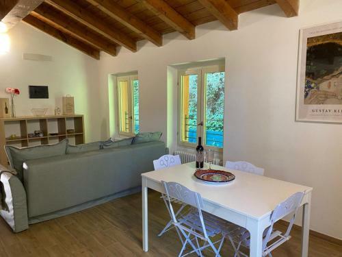 Villa Bertacchi - Inside And Out Como