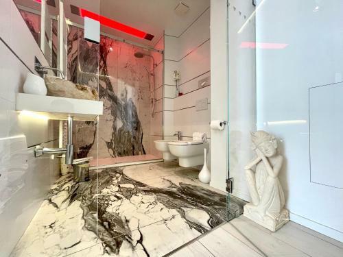 Hostal Mariarosa Suites