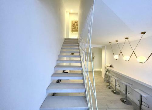 Hostal Mariarosa Suites