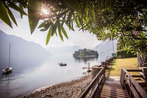 Ossuccio Villa On The Lake