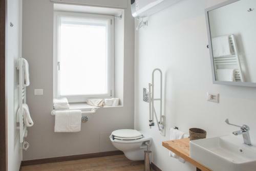 Hostal Officina Rooms