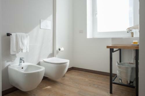 Hostal Officina Rooms