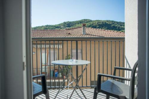 Hostal Officina Rooms