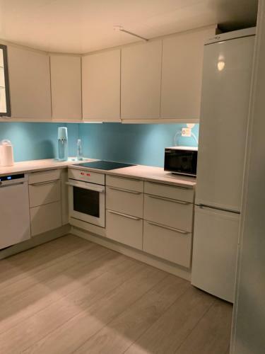Beautiful Apartment In Central Leknes