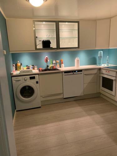 Beautiful Apartment In Central Leknes