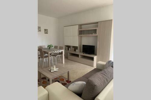 Lario Promenade: Family Friendly Apartment In Como