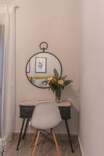 Casa Leone, Cosy Apartment Overlooking The Square
