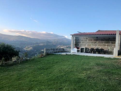Casa Do Casal Em Resende Com Vista Para O Rio Douro