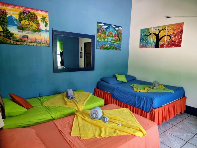 Tortuguero Natural B&B