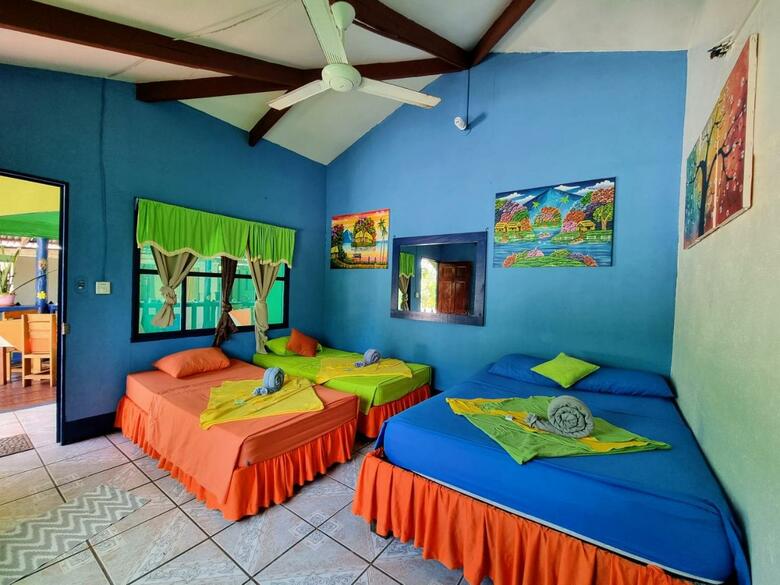 Tortuguero Natural B&B