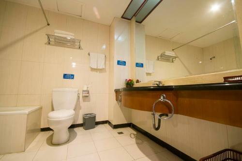 Yicheng Business Hotel