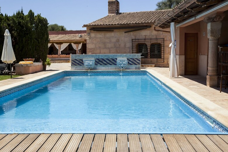 Agroturismo Es Revellar Art Resort