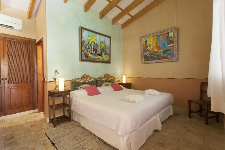 Agroturismo Es Revellar Art Resort