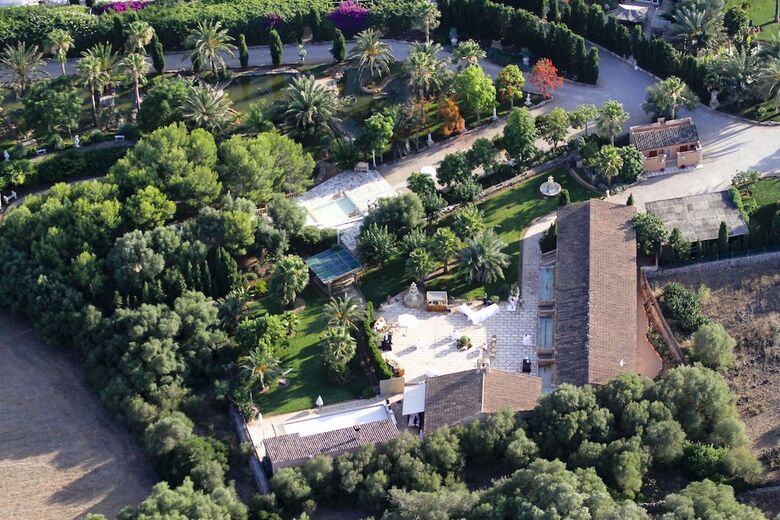 Agroturismo Es Revellar Art Resort