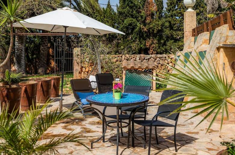 Agroturismo Es Revellar Art Resort