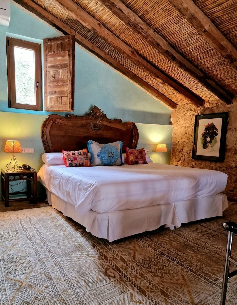 Agroturismo Es Revellar Art Resort
