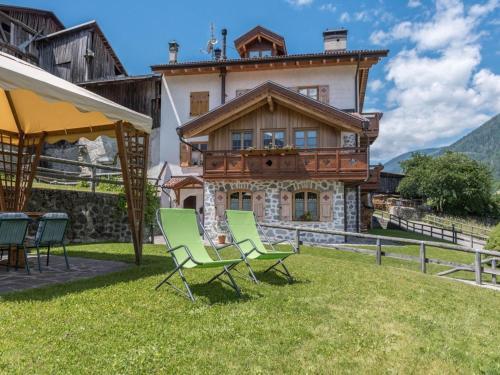 Authentic Apartment In Commezzadura With Garden