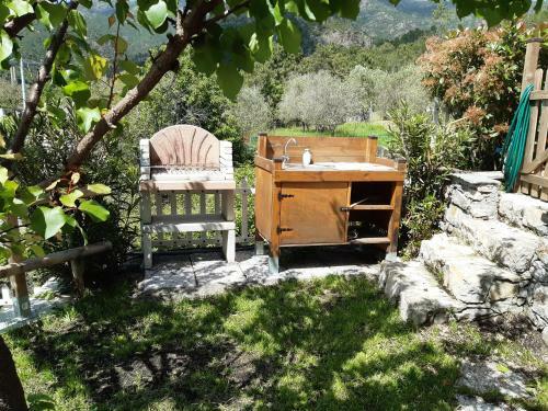 A & B Holiday Home