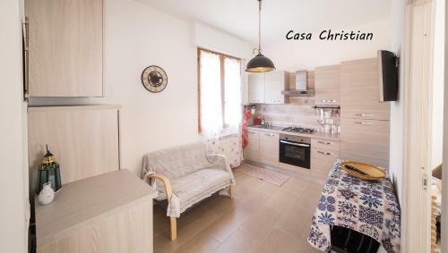 A & B Holiday Home