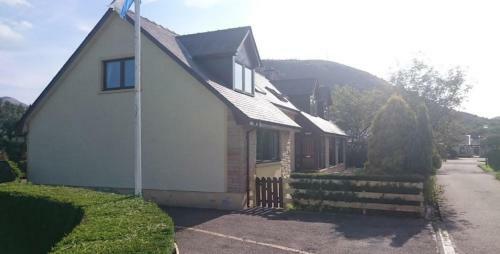 Hostal Braemar House