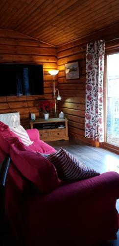Glenmhor Log Cabin