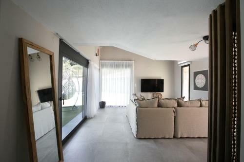 The Euphoria Club Luxury Villas